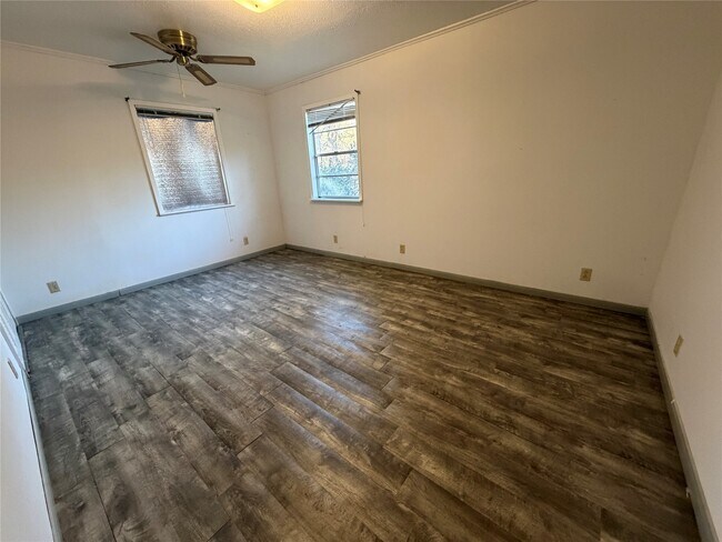 Foto del edificio - 15344 Lilly Dr