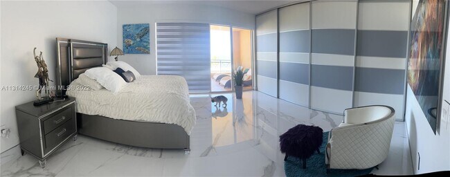 Building Photo - 3415 N Ocean Dr