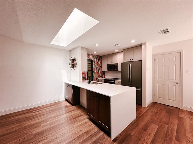 Building Photo - 4221 Spring Meadow Ln