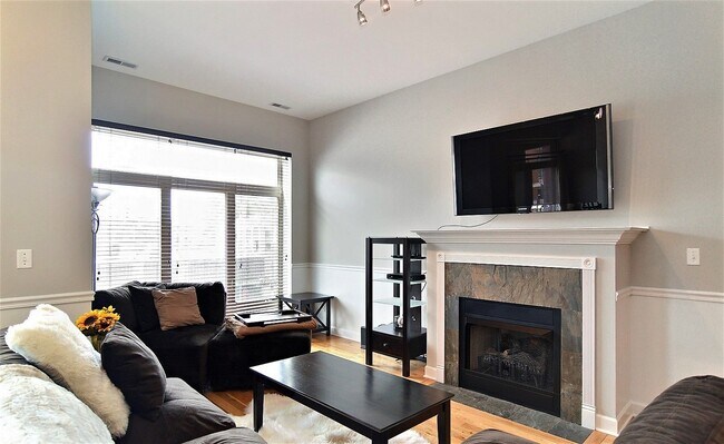 Foto del edificio - 5067 North Lincoln Avenue Apt #203, Chicag...