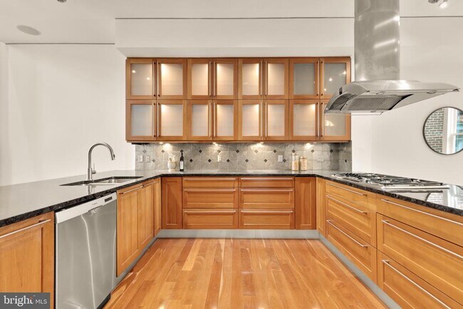 Foto del edificio - 1324 Q St NW
