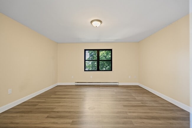 Building Photo - 417 Boulevard