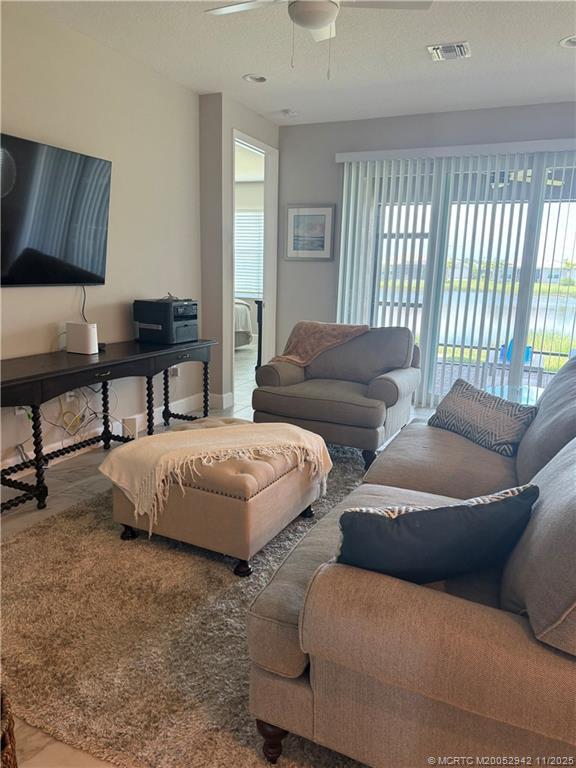 Foto del edificio - 11826 SW Oceanus Blvd