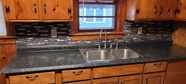 Foto del edificio - 811 Paul St