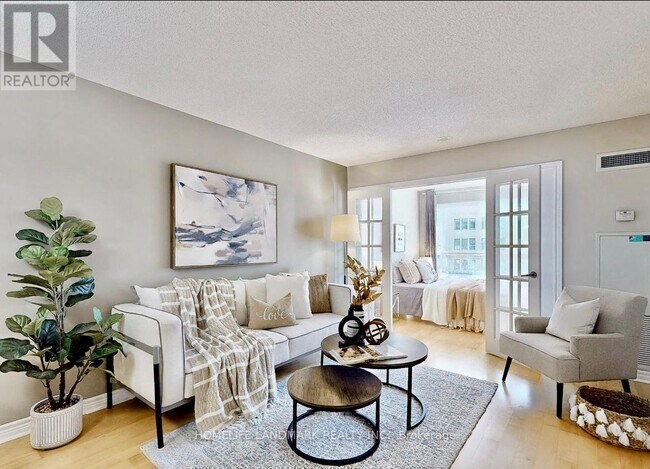 Photo du bâtiment - 763-1763 Bay St.