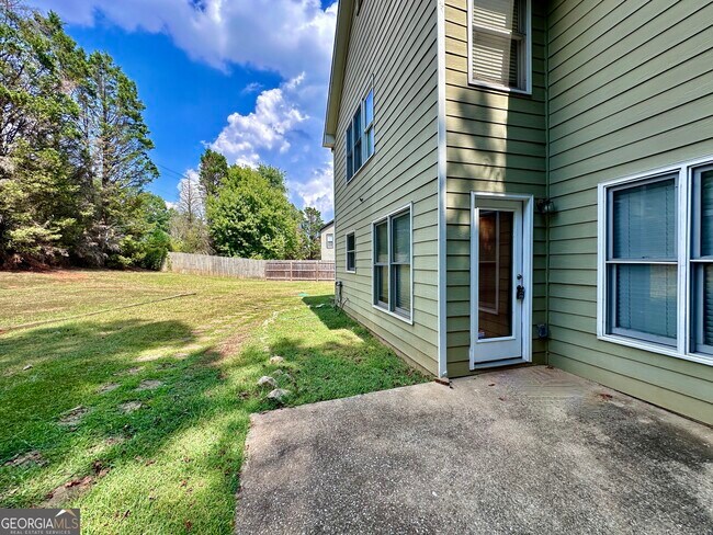 Building Photo - 5848 Millers Pond Ln