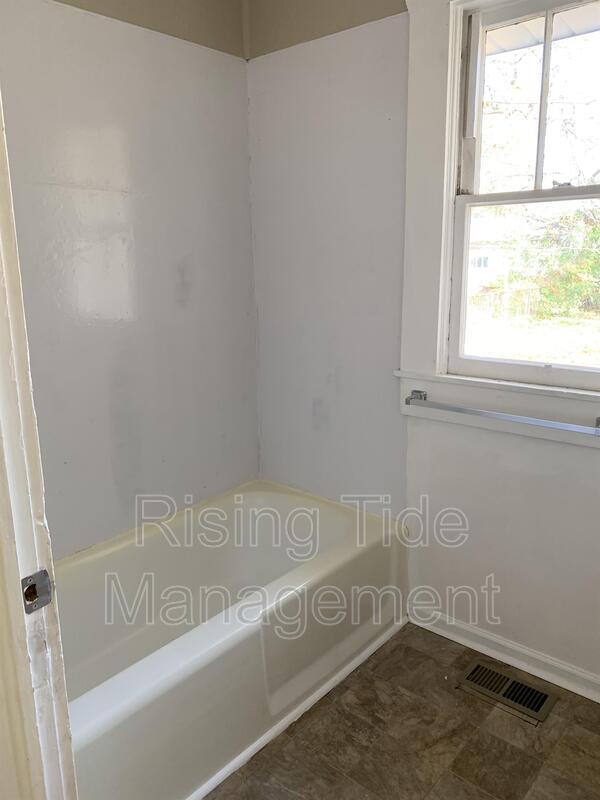 Building Photo - 225 75th St N