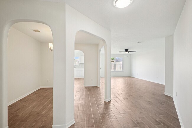 Foto del edificio - 11926 Panay Dr