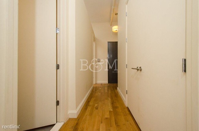 Building Photo - 460 Driggs Ave