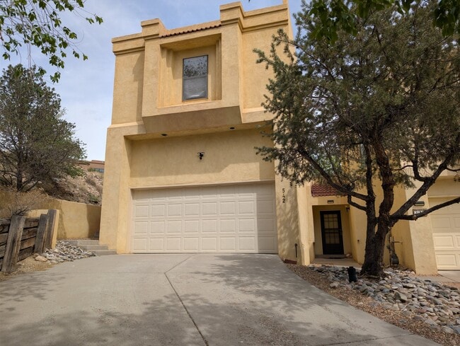 Building Photo - 542 Pinon Creek Rd SE