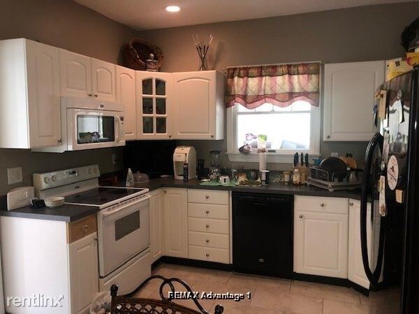 Foto del edificio - 2 br, 1 bath Apartment - 1 Midland St