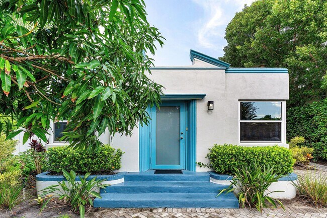 Building Photo - 414 NE 7th Ave