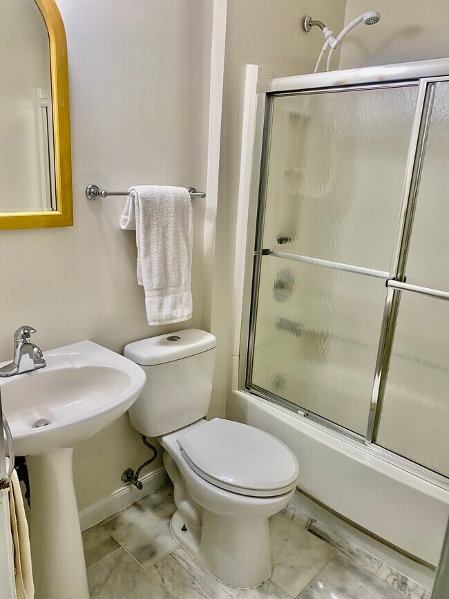 Foto del edificio - 57 West Hazel Dell Ln