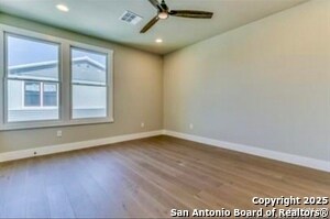Foto del edificio - 311 W Evergreen St