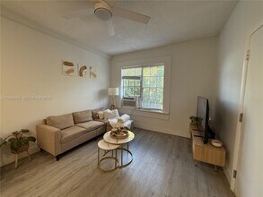 Building Photo - 842 Meridian Ave