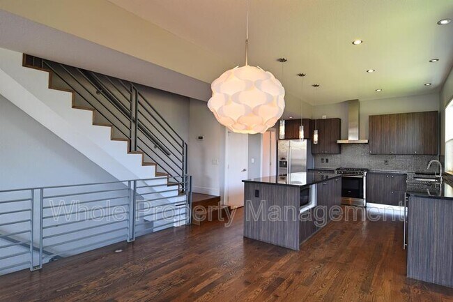 Building Photo - 3455 W 22nd Ave