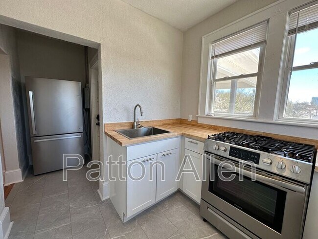 Foto del edificio - 205 Hillside St