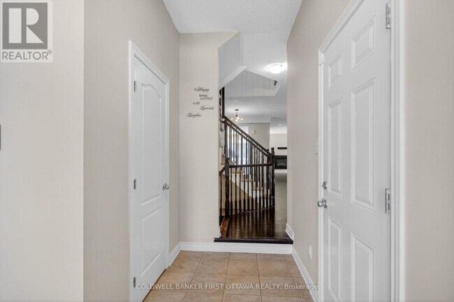 Building Photo - 184 Highbury Park Dr