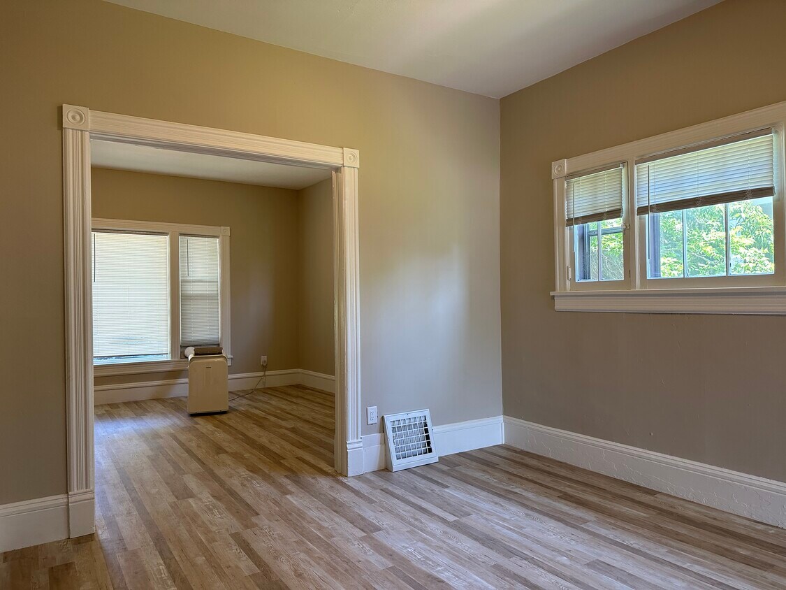 Foto principal - 421 Niagara St