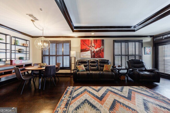 Foto del edificio - 3334 Peachtree Rd NE