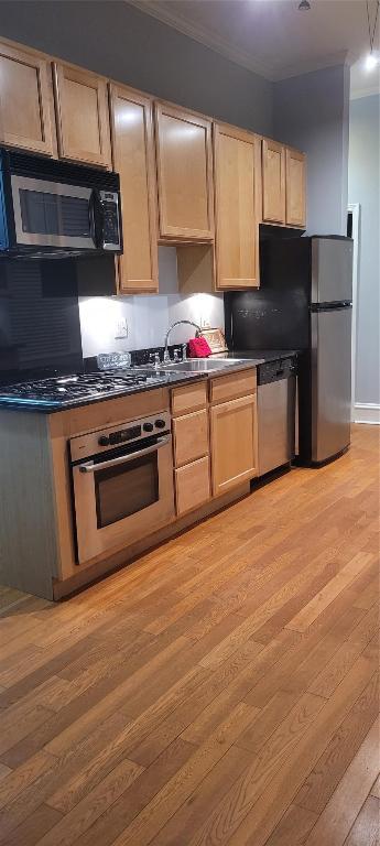 Foto del edificio - 2120 Waverly Pl