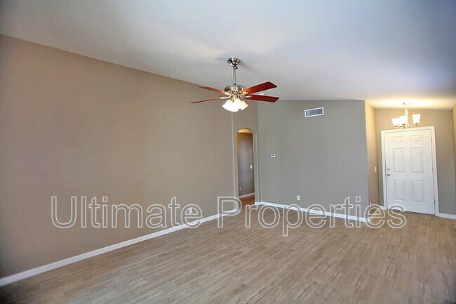 Foto del edificio - 11245 W Phillip Jacob Dr