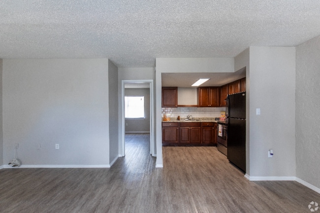 Photo - 3809 W Iowa Ave (Tampa, FL) Apartment