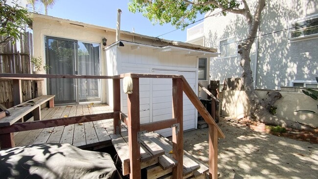 Building Photo - Charming 2BD/1BA Cottage in Hermosa Beach