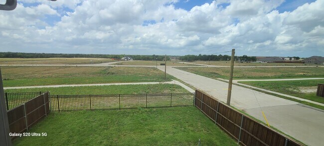 Foto del edificio - 2433 Green River Rd