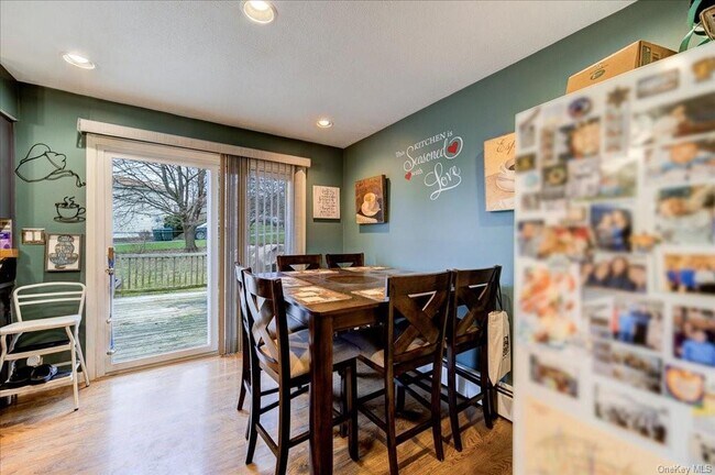 Foto del edificio - 4 Cherrywood Dr