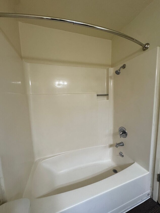 Foto del edificio - (OLV #4) Elevate Your Space: Spacious Studio