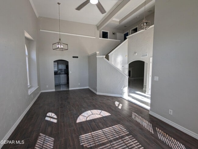 Building Photo - 636 Paseo De Flor Cir