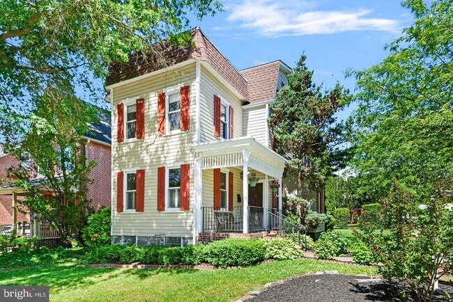 Building Photo - 1419 Hamilton St