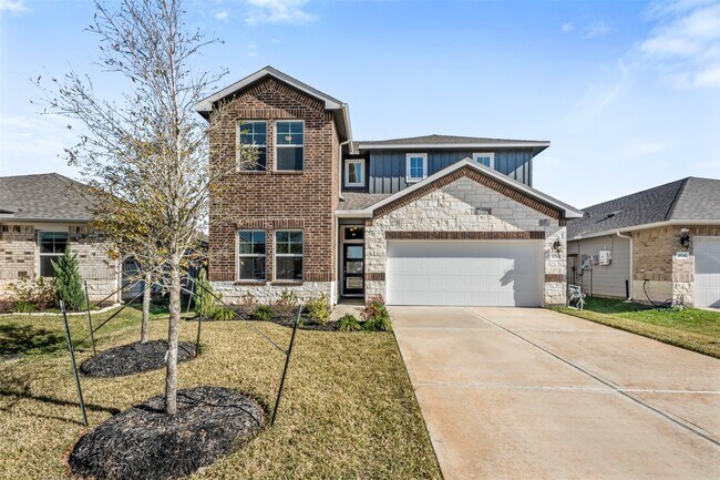 Building Photo - 38746 Yellowstone Dr