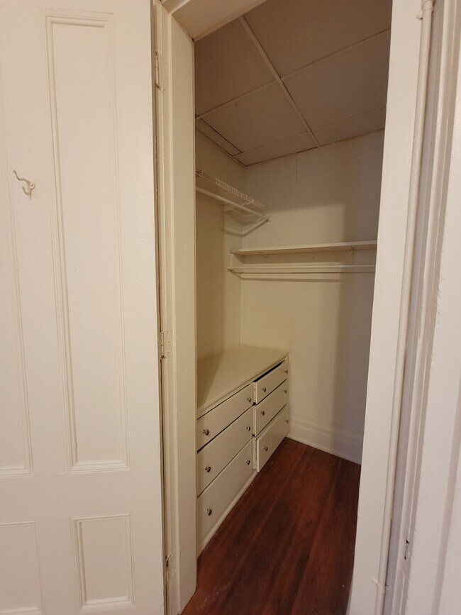 Foto del edificio - 33-35 S Goodman St.