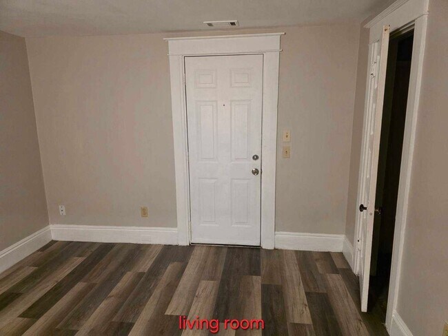 Foto del edificio - 1332 Poplar Pl