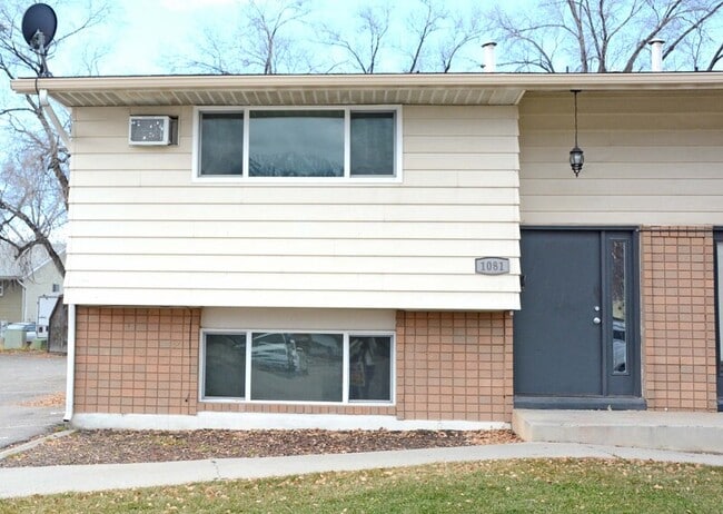 Building Photo - 1087 N 150 W