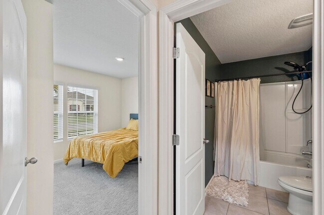 Foto del edificio - Sawmill Creek 4 bedroom!