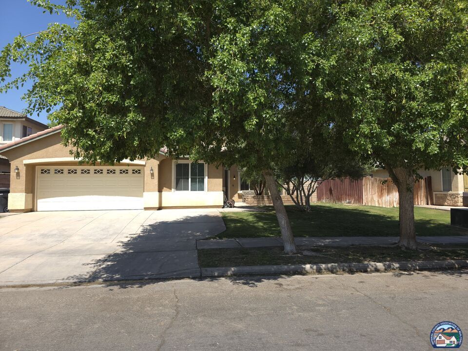 Foto principal - 3450 Rebecca St