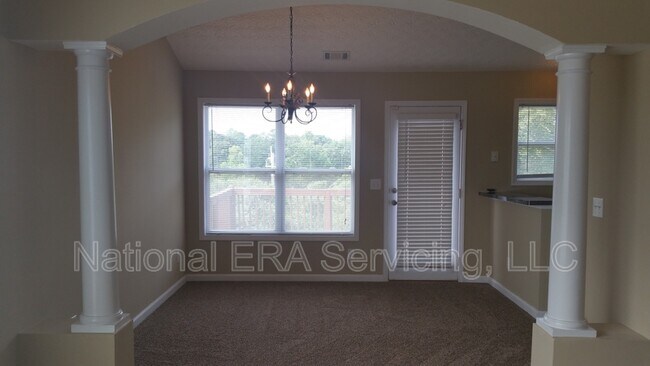 Building Photo - 7109 Creeksong Dr