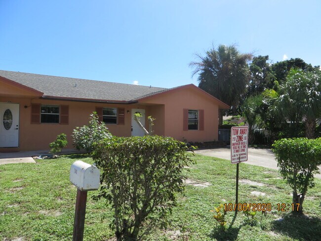 Building Photo - 7842 Overlook Rd