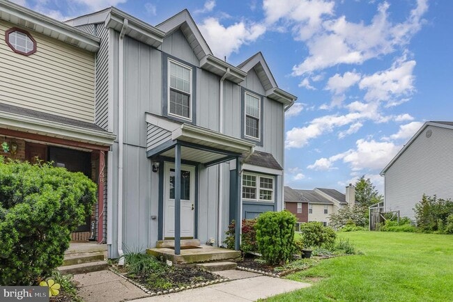 Foto del edificio - 1140 Hedgerow Ln
