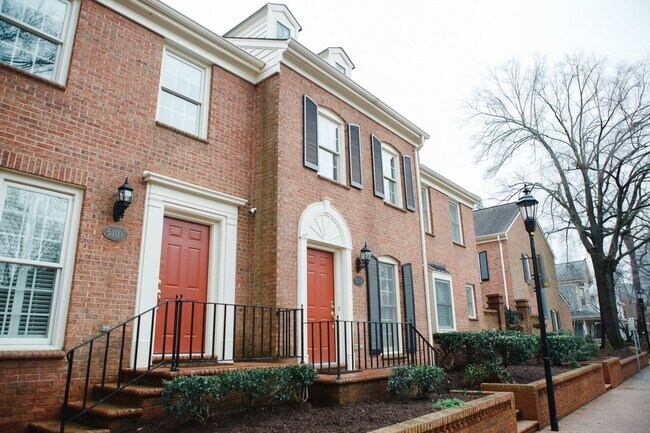 Foto del edificio - 510 N Poplar St