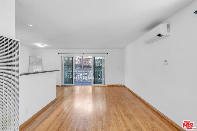 Foto del edificio - 746 N Dillon St