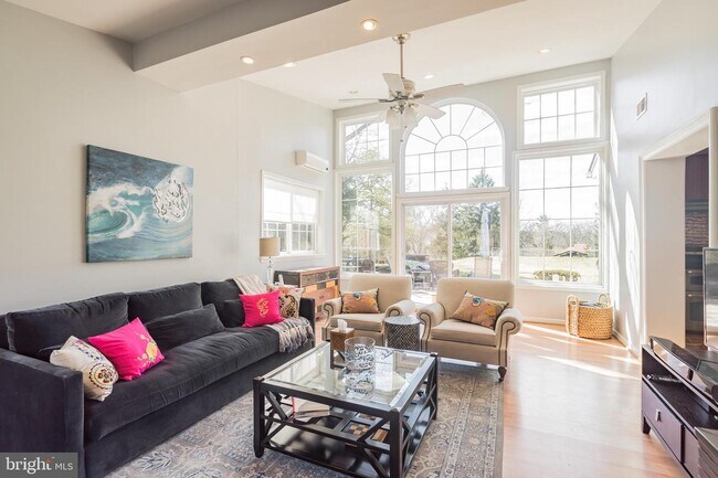 Building Photo - 9824 Watts Branch Dr