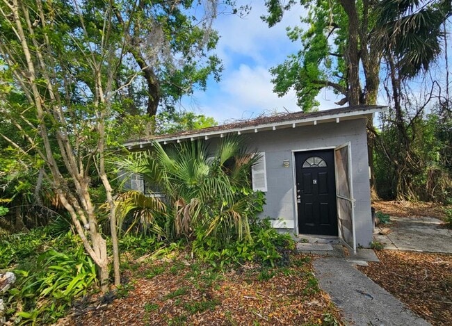 Building Photo - 1504 E 99th Ave