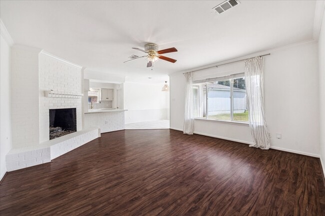 Building Photo - 2314 Eaglerock Dr