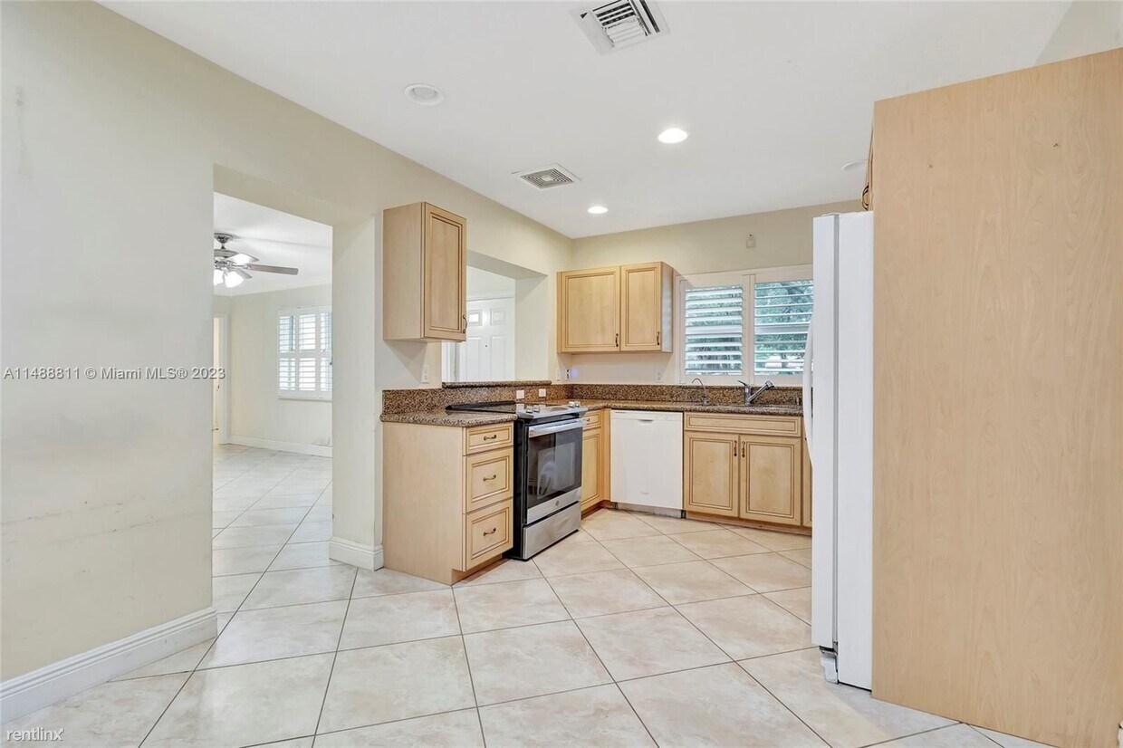 Primary Photo - 4 br, 3 bath House - 20 N Bel Air Dr