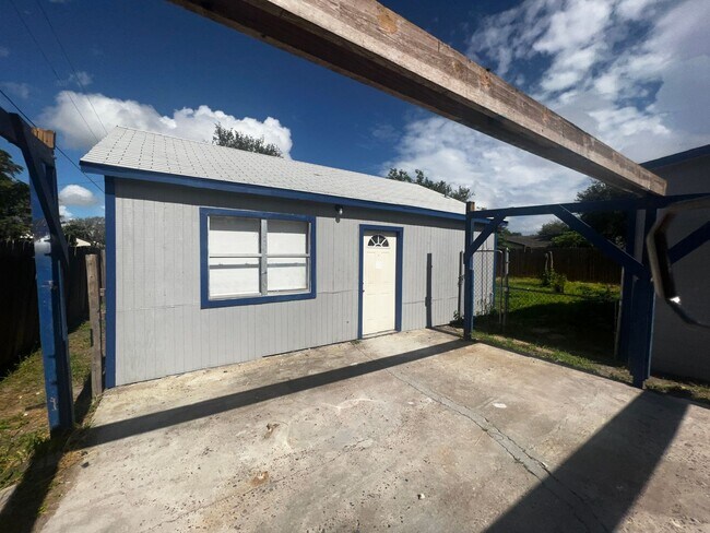 Foto del edificio - 4319 Carroll Ln