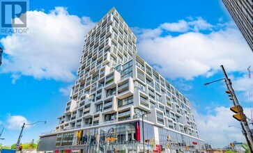 Building Photo - 5 Soudan Ave